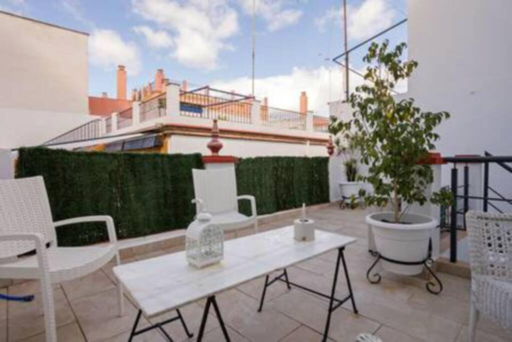 Castilla Triana Courtyard By Valcambre 세비야 외부 사진